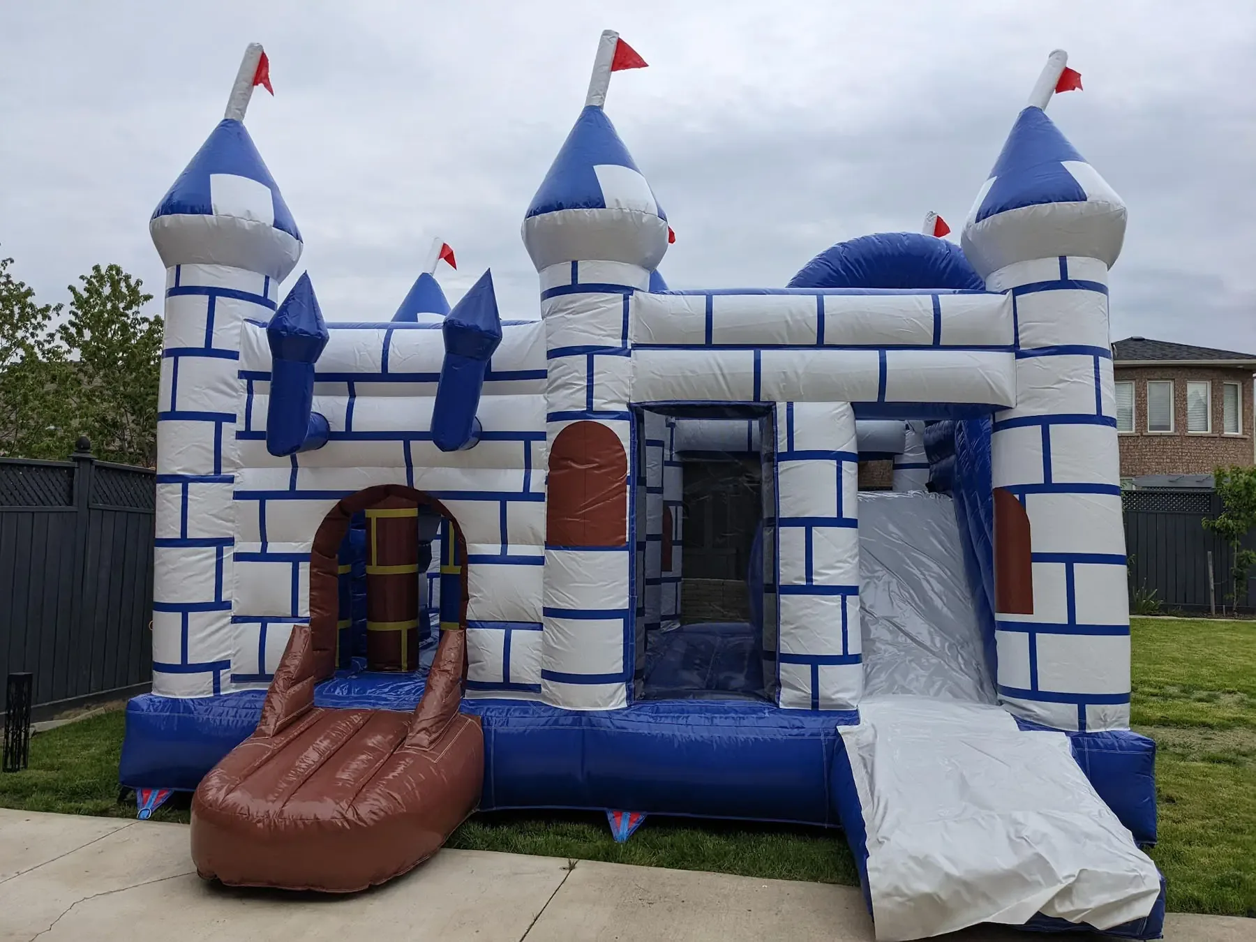 Castle Royal inflatable rental gallery view 8 — The Bouncy Castle King, serving the GTA
