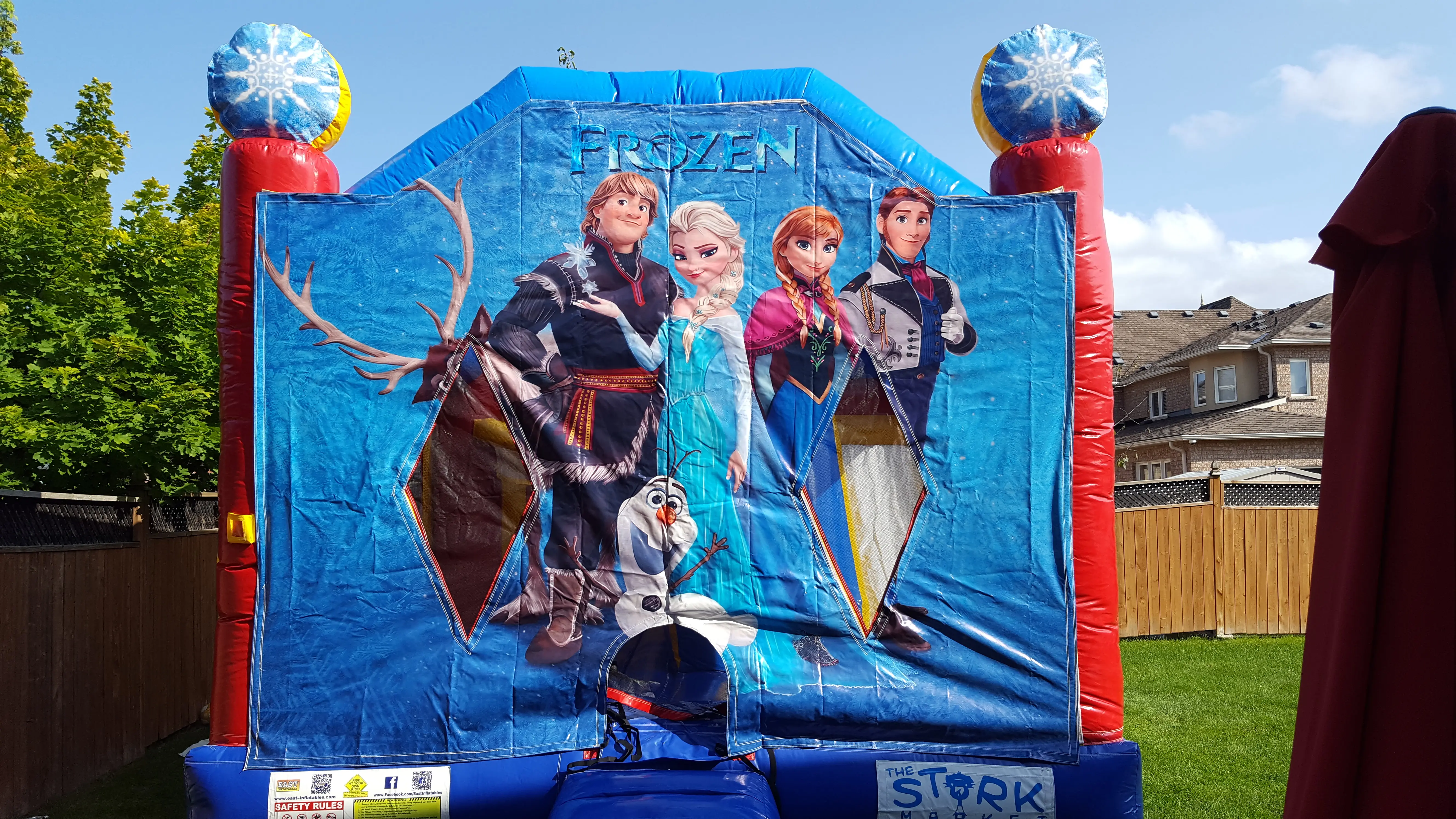 Disney Frozen Combo Bouncy Castle inflatable rental full exterior β The Bouncy Castle King, serving the GTA